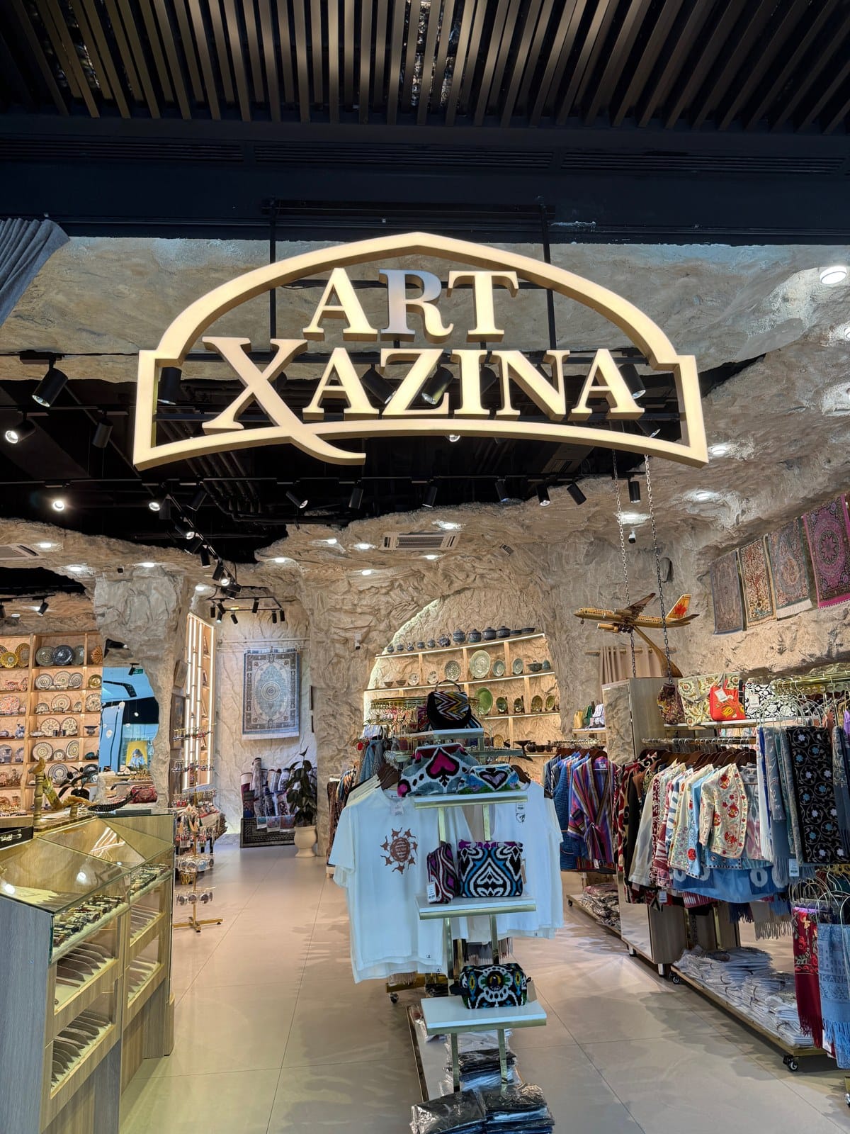 Art Xazina